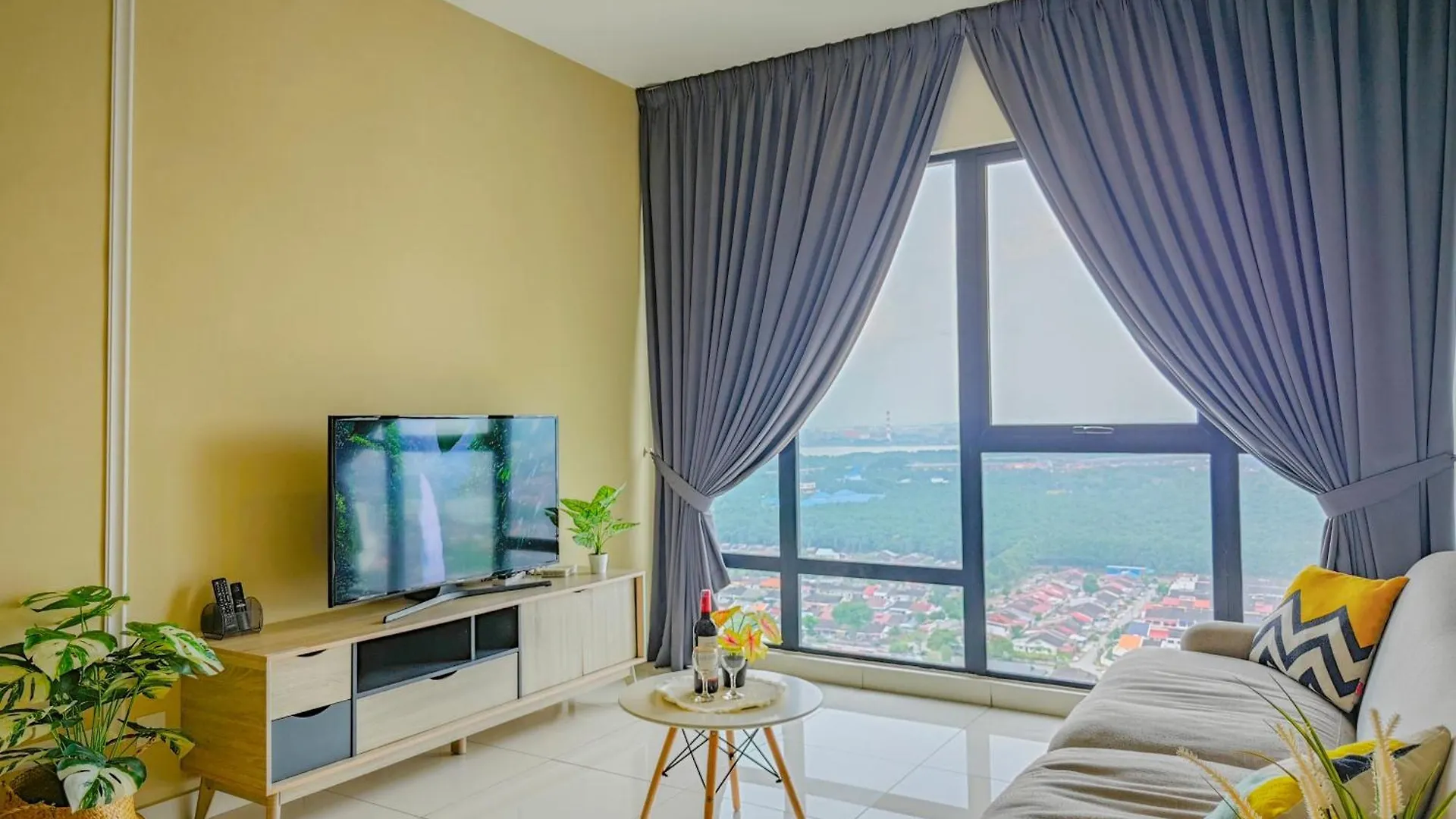 2Br Wifi, Mid Valley, Mosaic Southkey, 5-7 Pax, 7 Mins To Ciq 新山